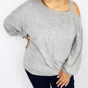 Balloon sleeve on shoulder top